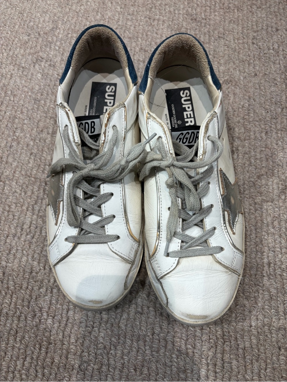 Golden Goose Super-Star Women’s  White Leather Sneakers with Gray Star
